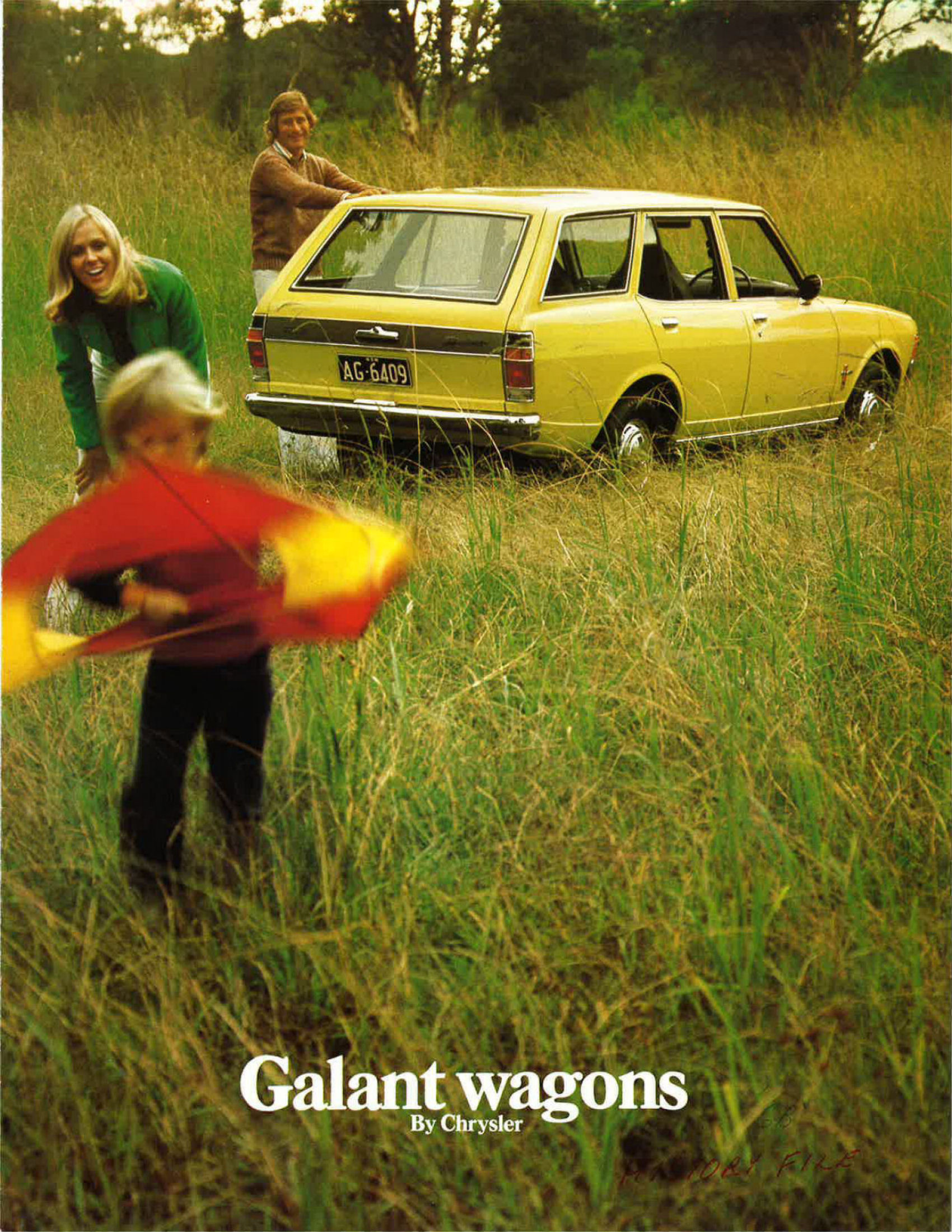 1972 Chrysler GB Galant Wagon (Aus)-01