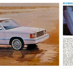 1982_Plymouth_Reliant_Cdn-03-04