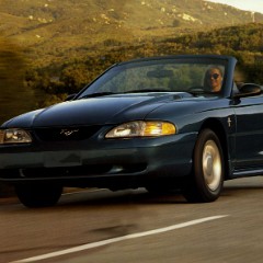 1994_Ford_Mustang_Cdn-06-07