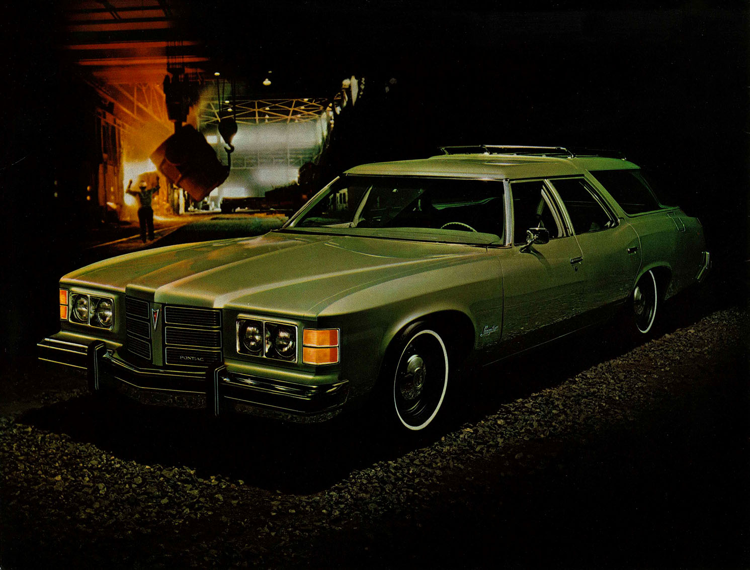 1975_Pontiac_Safari_Wagons_Cdn-04