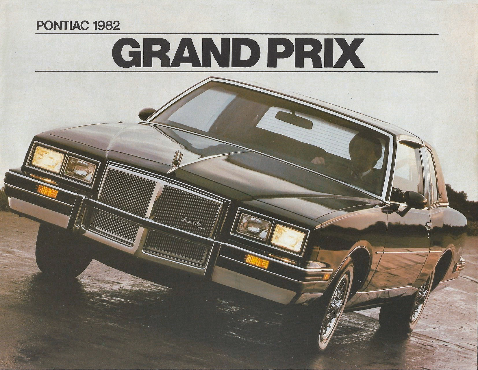 1982_Pontiac_Grand_Prix_Cdn-01