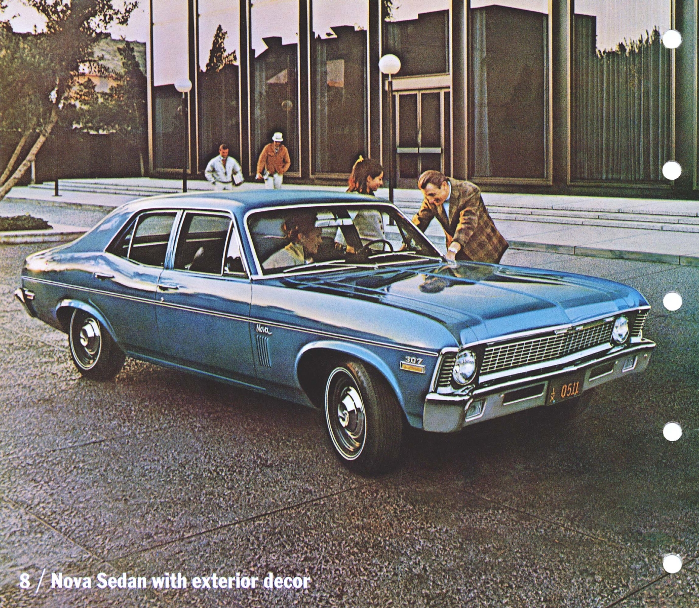 1970_Chevrolet_Dealer_Album-06-08