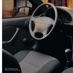 2000_Chevrolet_Metro-10-11