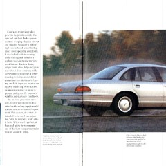 1992_Ford_Crown_Victoria-16-17