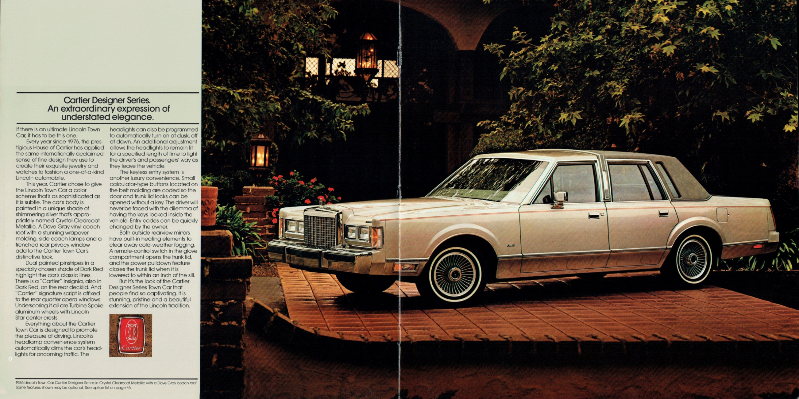 1986_Lincoln_Town_Car-10-11