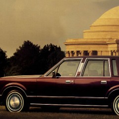 1988_Lincoln_Town_Car-11-12