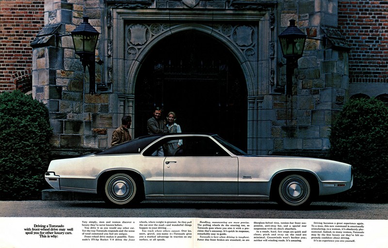 1970_Oldsmobile_Toronado-05