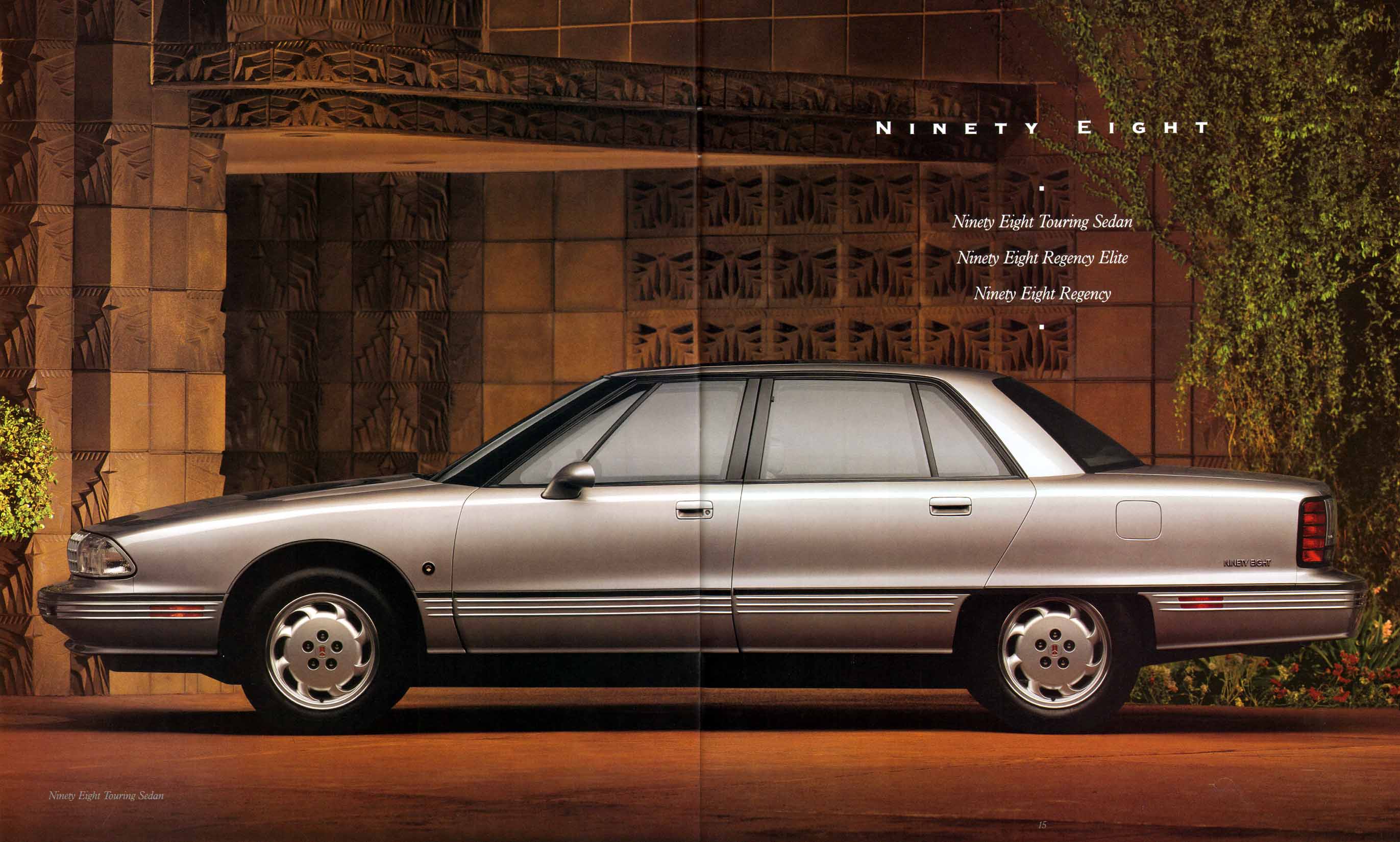 1993_Oldsmobile_Full_Line_Prestige-14-15