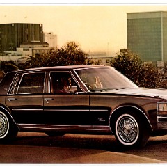 1977_Cadillac_Seville-07