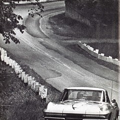 1965_Corvette_News_V8-1-32