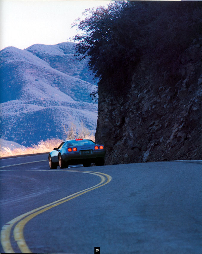 1992_Chevrolet_Corvette-32