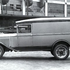 1931-Dodge-Brothers-3-4-Ton-Merchants-Express-Panel-Truck-124in-WB-sv-BW