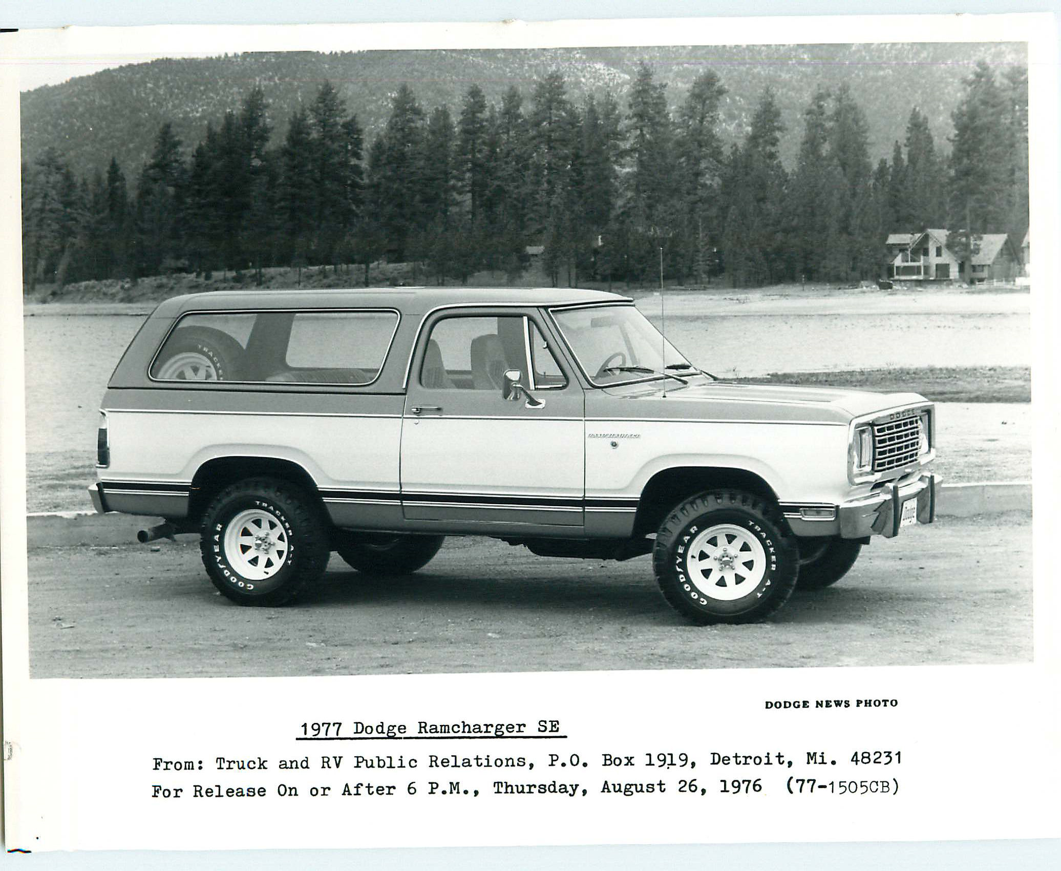 1977_Dodge_Ramcharger_PR_Photo-09