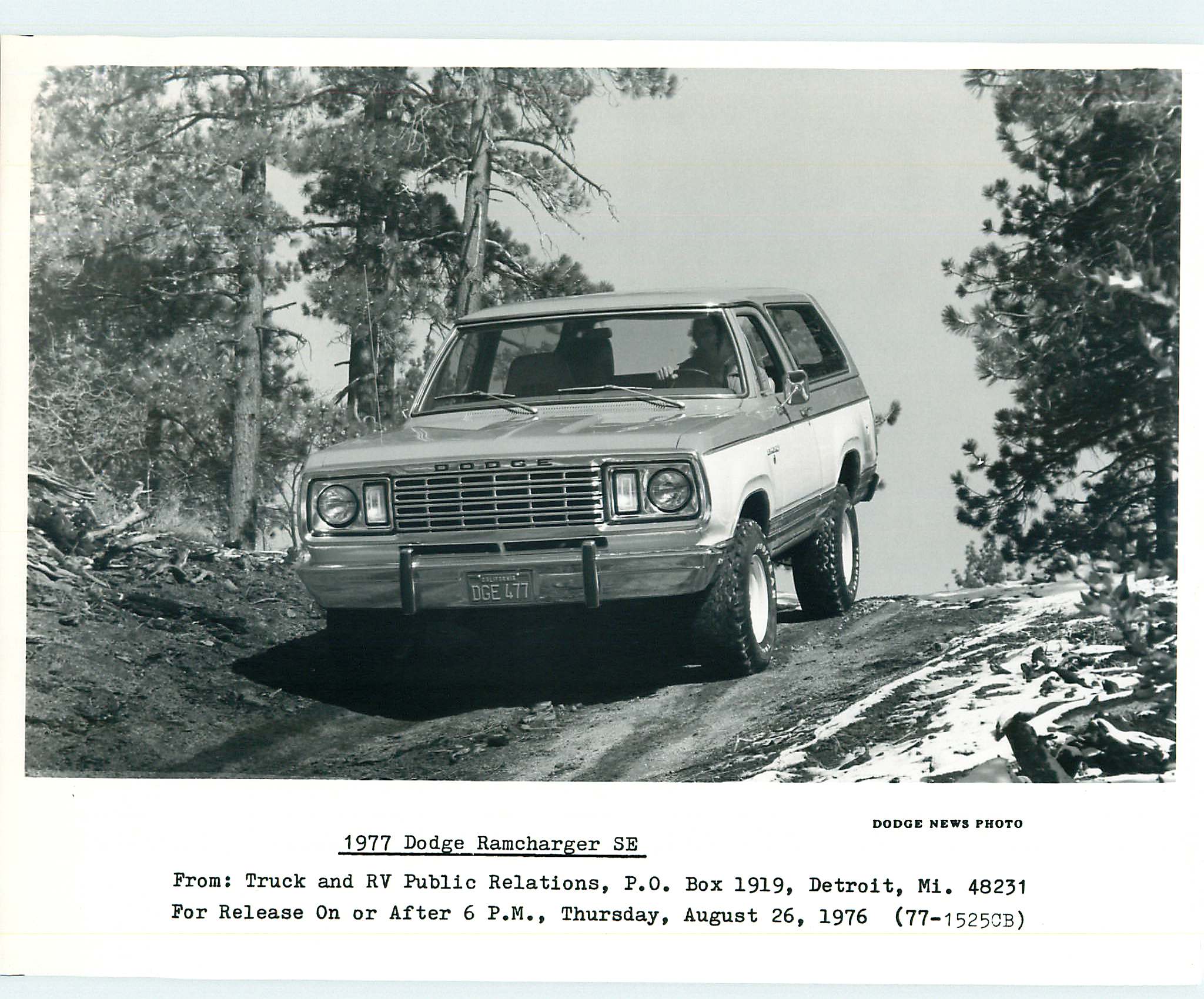 1977_Dodge_Ramcharger_PR_Photo-12