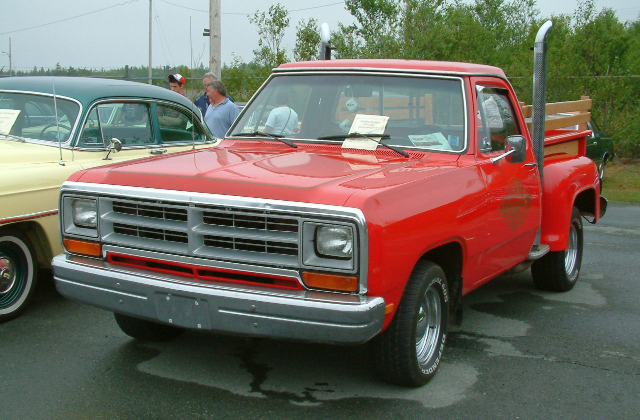 1978_Chrysler_Trucks-Vans