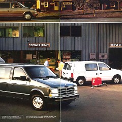 1989_Dodge_Caravan_CV-02-03