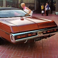 1970_Dodge_Polara-04-05