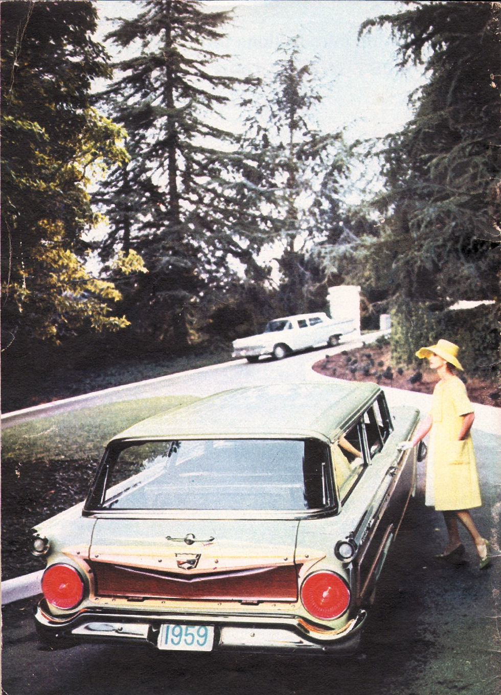 1959-_Ford_Station_Wagon_Living-30