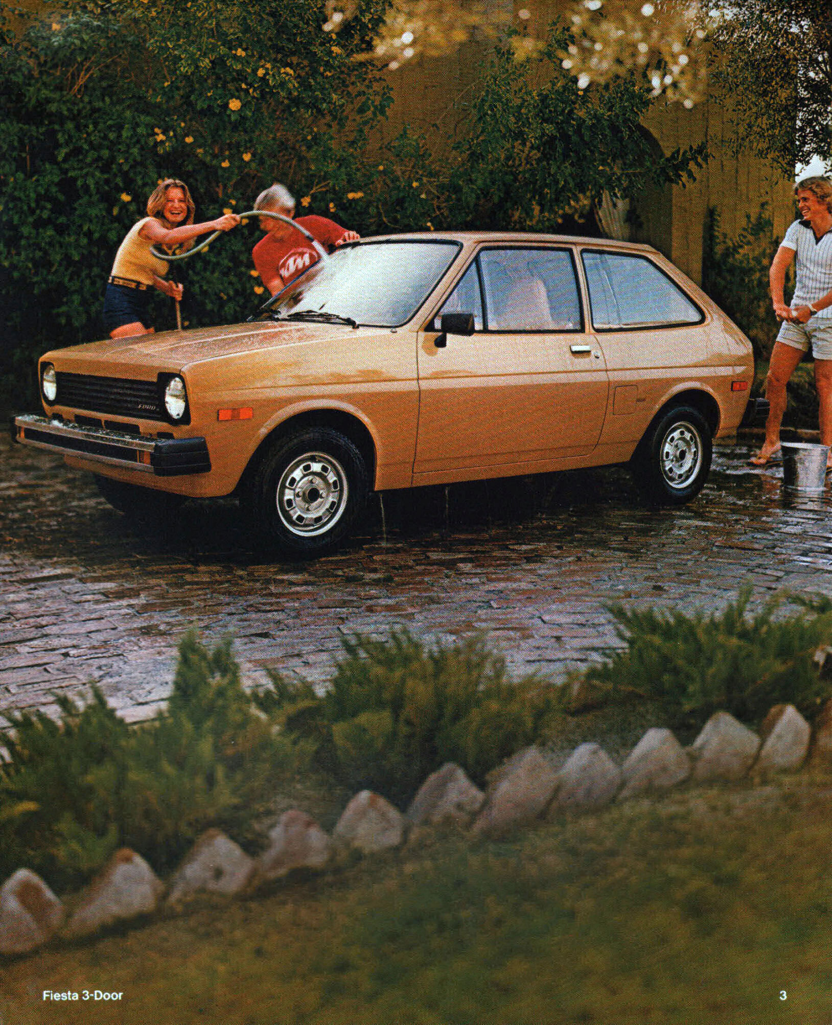 1978_Ford_Fiesta-03b