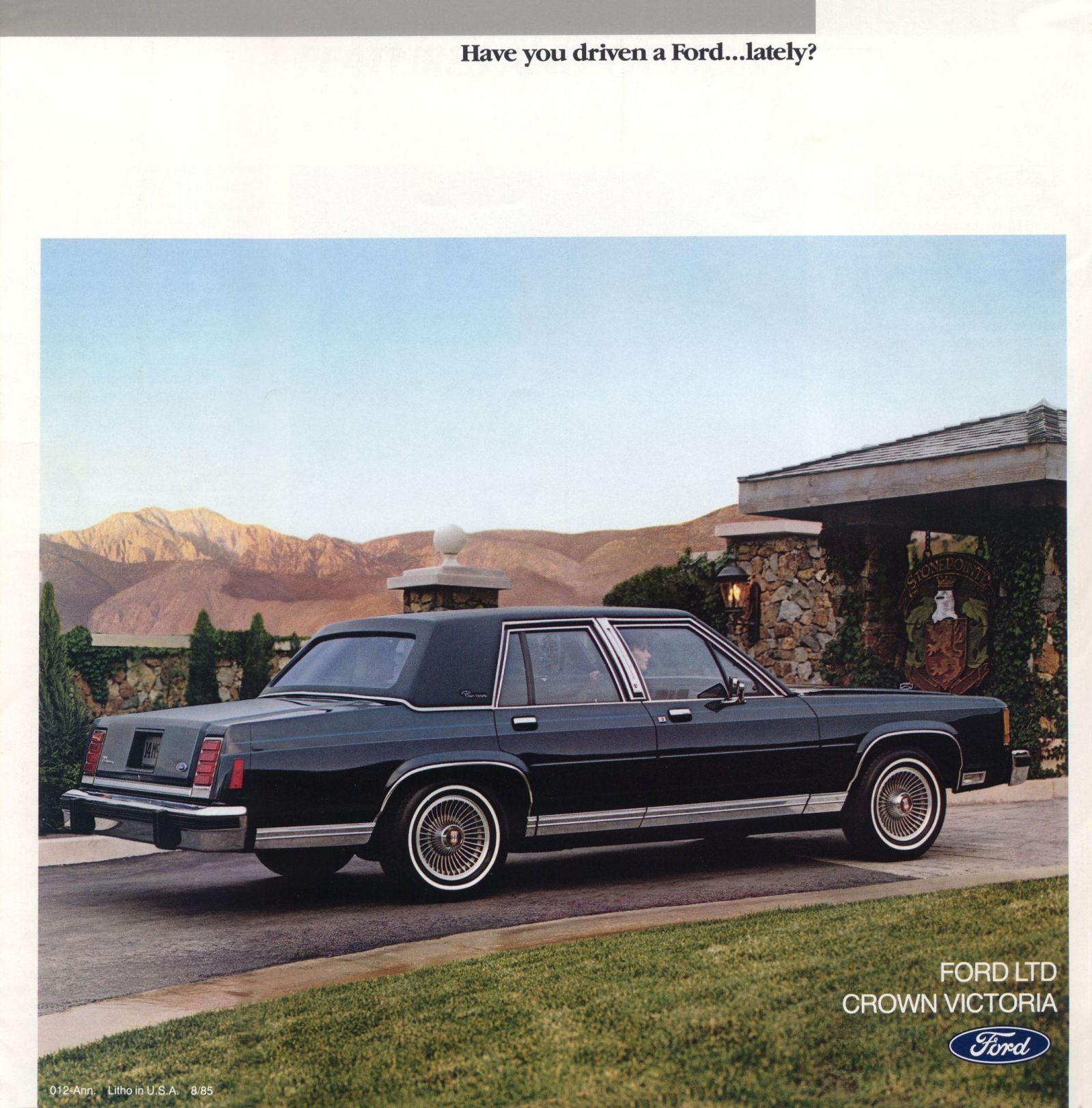 1986_Ford_LTD_Crown_Victoria-22