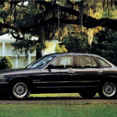 1993_Ford_Crown_Victoria-08-09