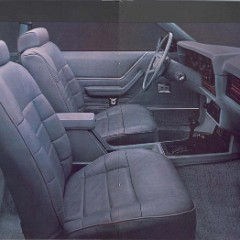 1983_Ford_Mustang-14-15