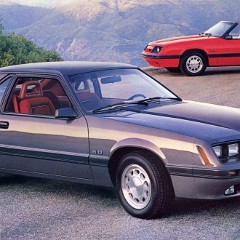 1986_Ford_Mustang-04-05