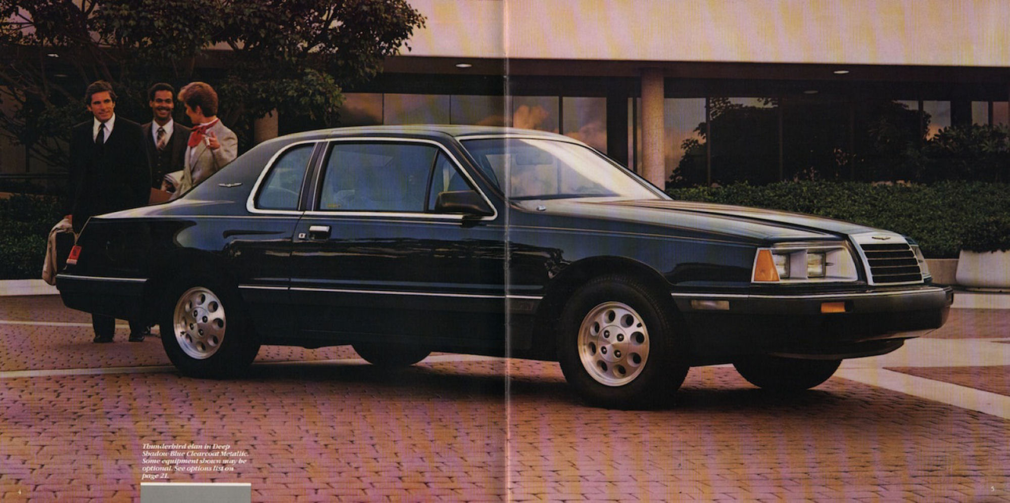 1986_Ford_Thunderbird-04-05