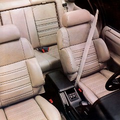 1989_Ford_Thunderbird-25