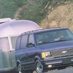 1990_Chevy_Trucks_V1-34