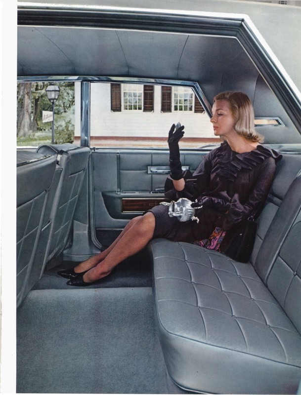 1965_Lincoln_Continental-09