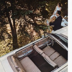 1965_Lincoln_Continental-12