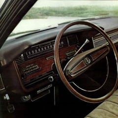 1968_Lincoln_Continental-10