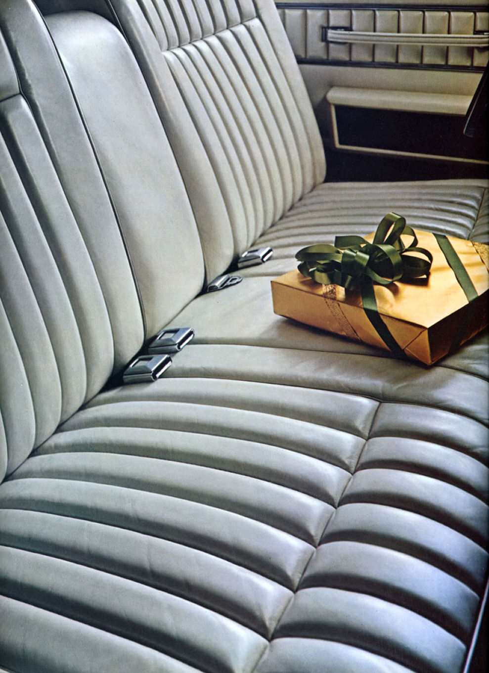 1971_Lincoln_Continental-08