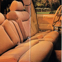 1986_Lincoln_Town_Car-08-09