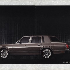 1989_Lincoln_Town_Car-10-11