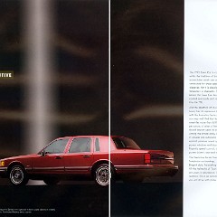 1992_Lincoln_Town_Car-26-27