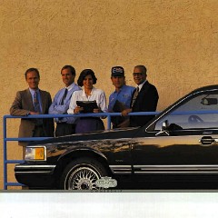 1993_Lincoln_Town_Car-18