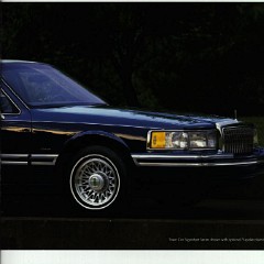 1994_Lincoln_Town_Car-04