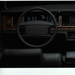 1994_Lincoln_Town_Car-09