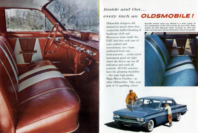1961_Oldsmobile_F85-03