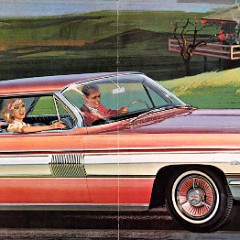 1962_Oldsmobile_Starfire-04-05