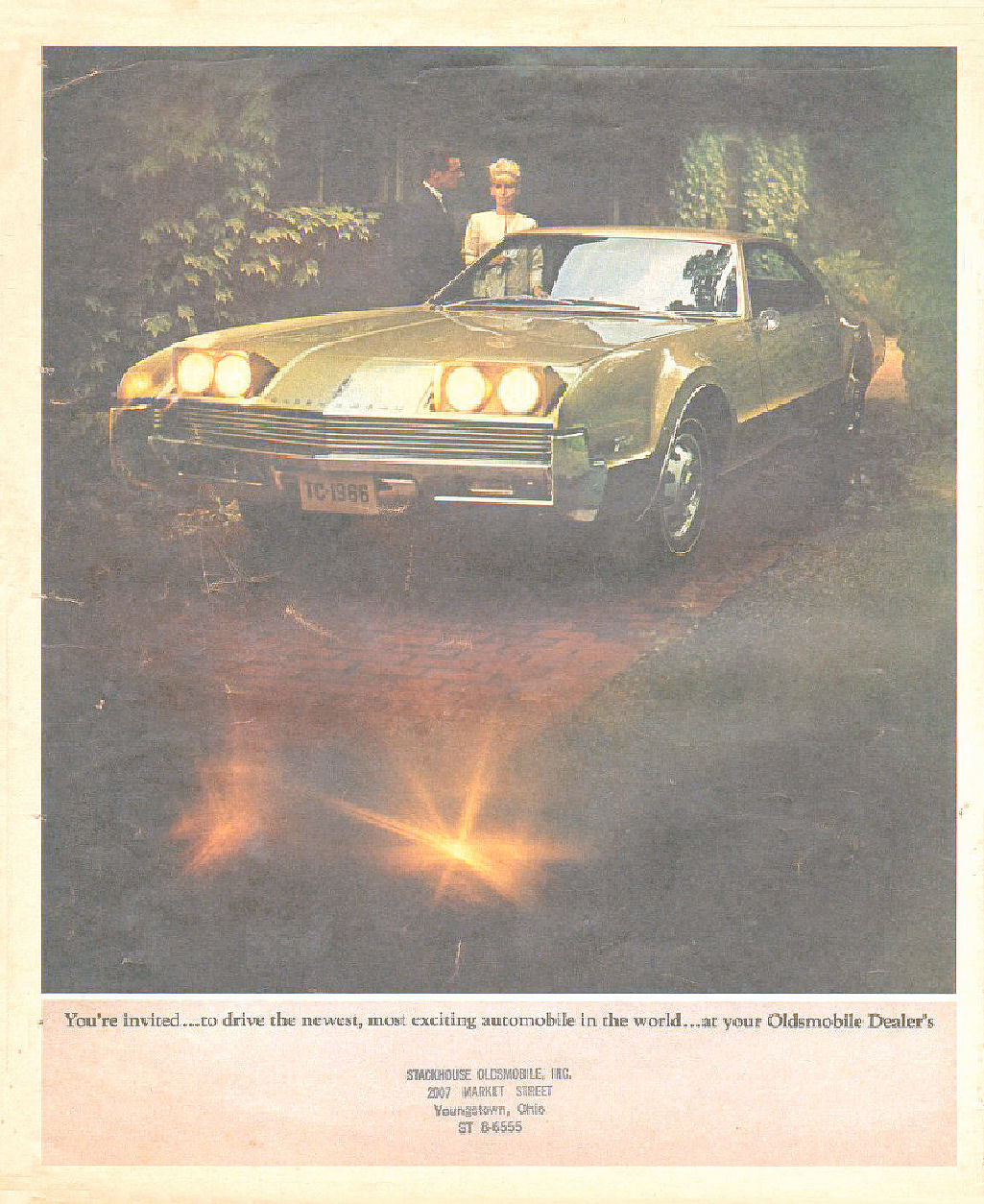 1966_Oldsmobile_Toronado_Roto-16