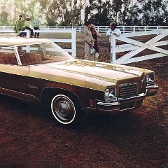 1972_Oldsmobile_Prestige-38-39