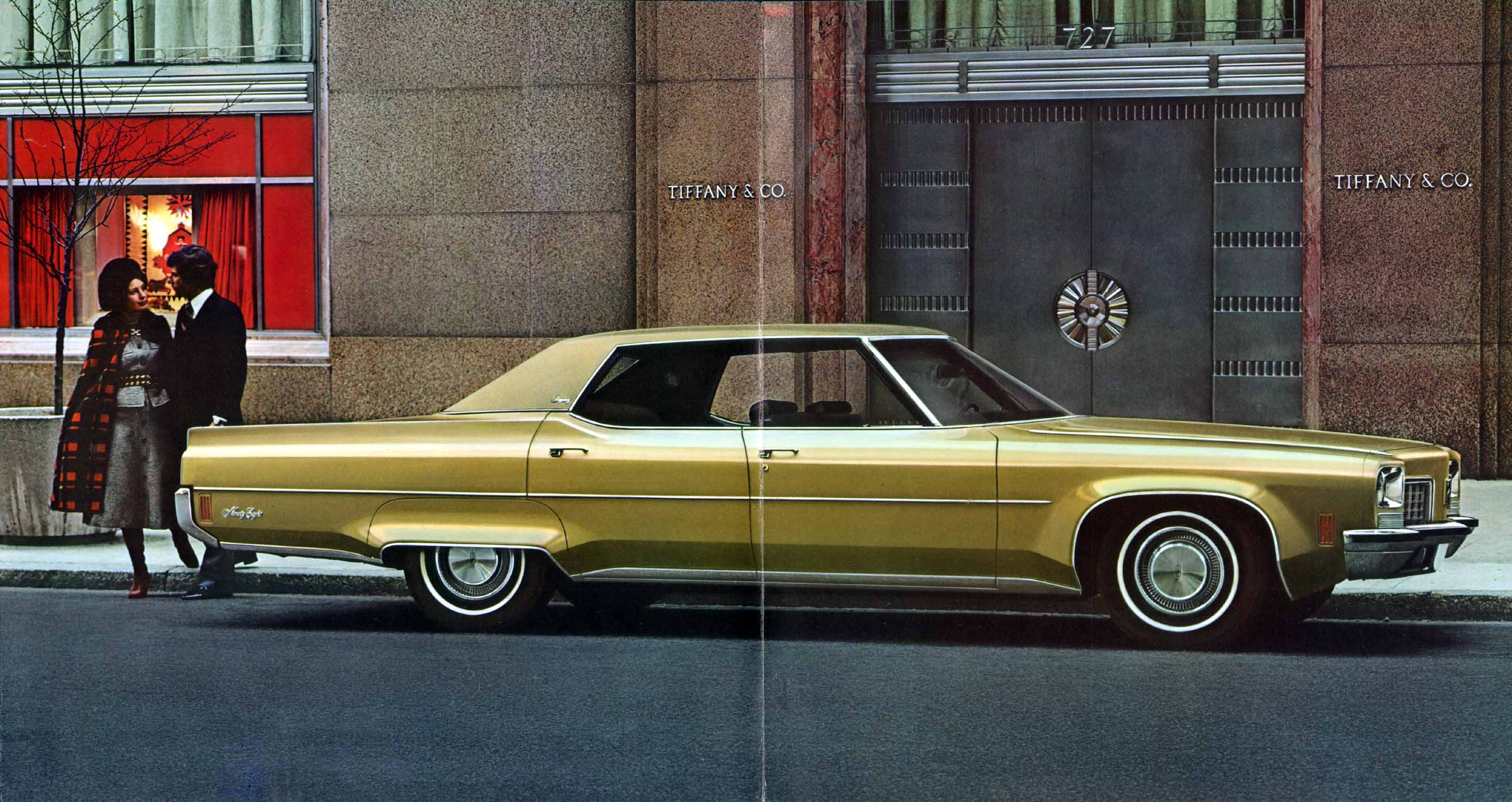 1972_Oldsmobile_Regency_Folder-04-05