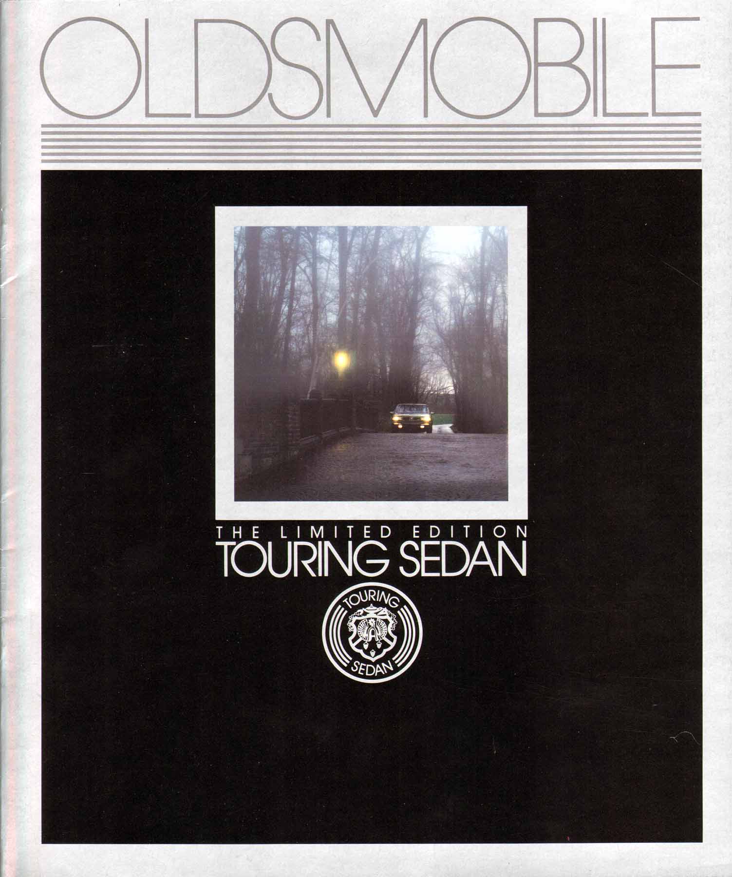 1987_Oldsmobile_Touring_Sedan_Foldout-01