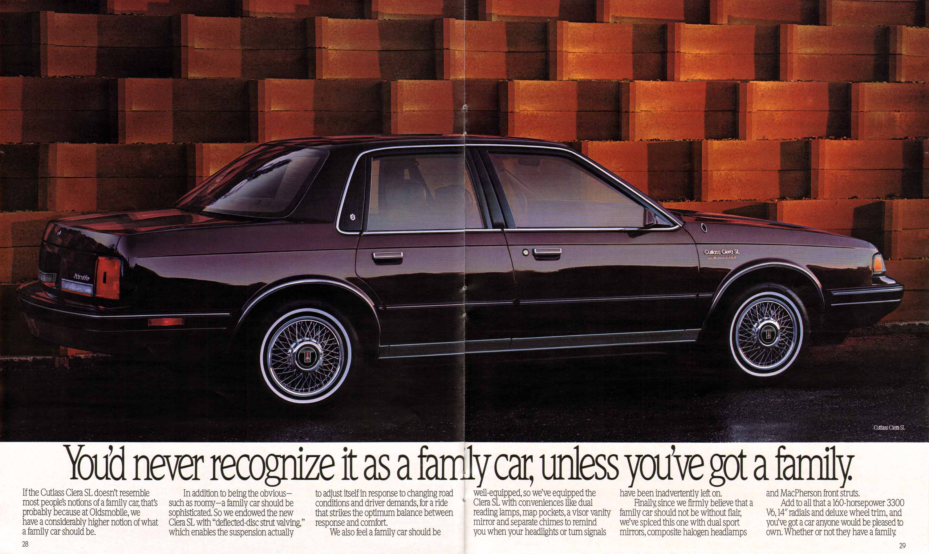 1990_Oldsmobile_Cutlass_Prestige-28-29