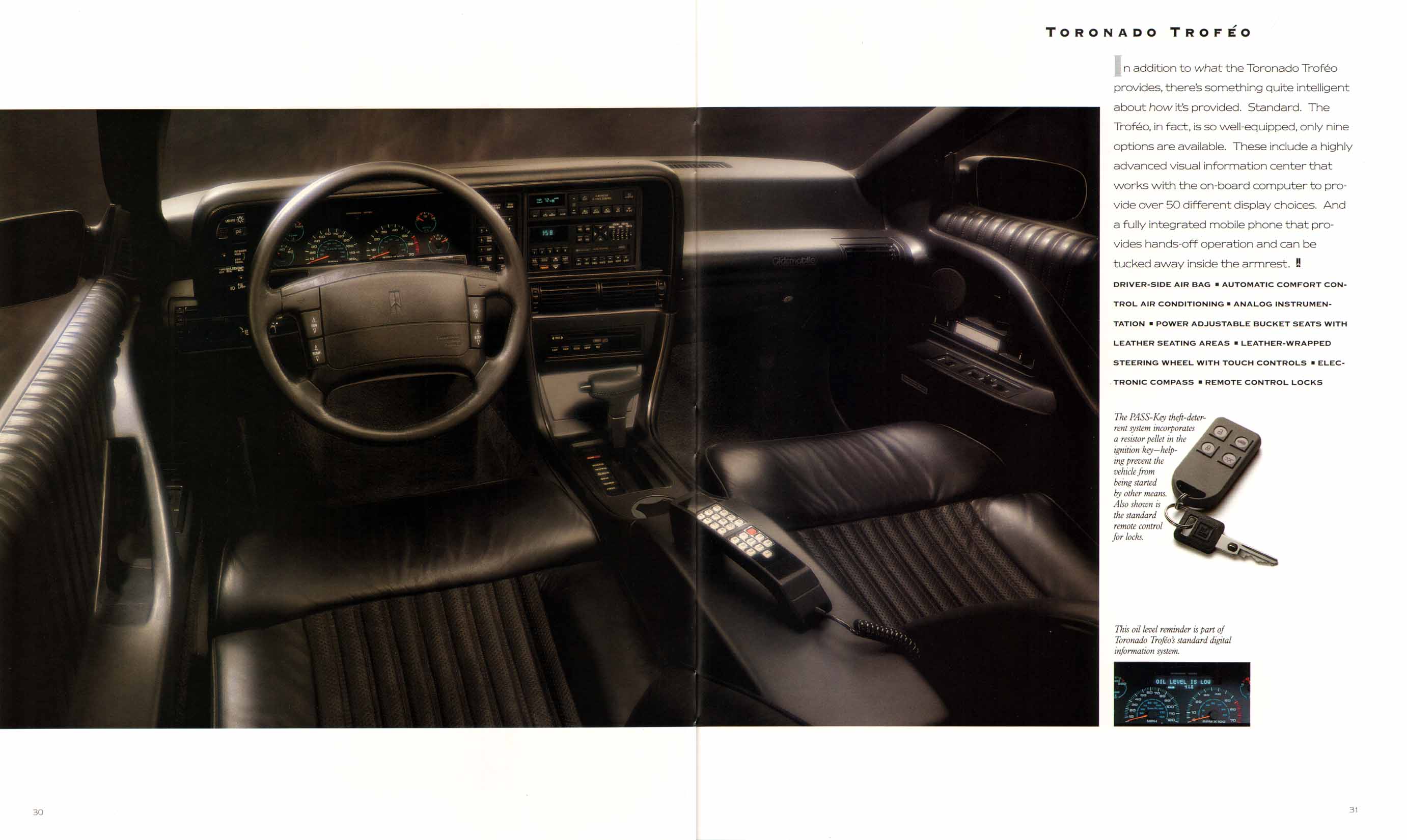 1992_Oldsmobile_Full_Line_Prestige-30-31