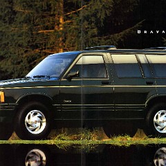 1993_Oldsmobile_Full_Line_Prestige-74-75