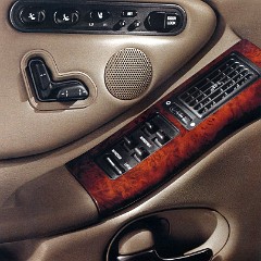 1997_Oldsmobile_Aurora-25